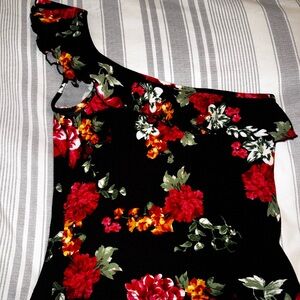 Floral One-Shoulder Top